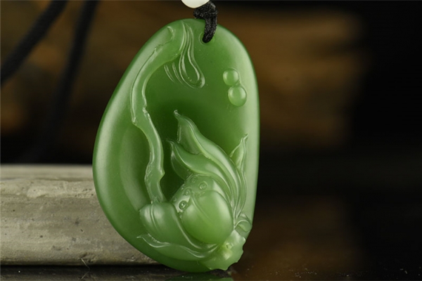 和田玉中的新寵，3分鐘了解和田碧玉