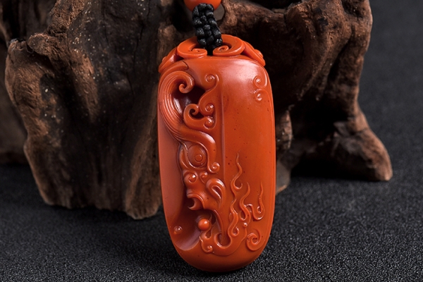天然南紅瑪瑙的仿制品有哪些，該如何鑒別？