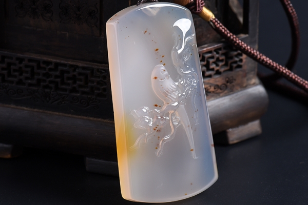 玉髓和瑪瑙有何區(qū)別？看完你就懂了