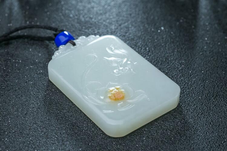 玉和翡翠哪個(gè)好？翡翠精品圖片欣賞（2）