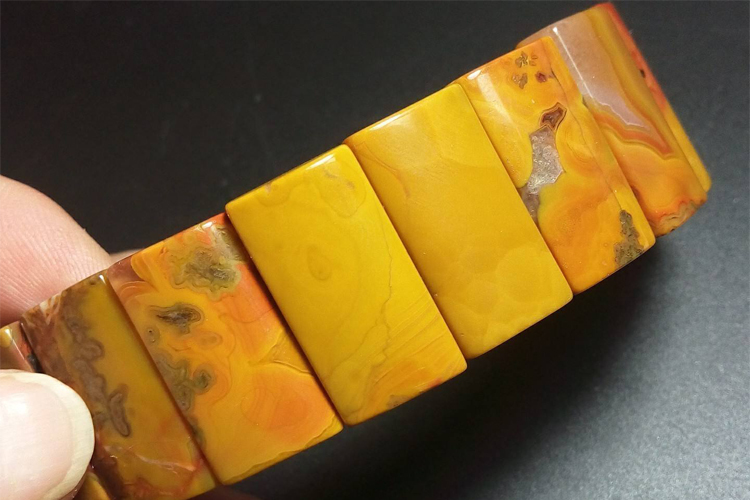 瑪瑙一般多少錢？戰(zhàn)國紅瑪瑙貴嗎？（8）