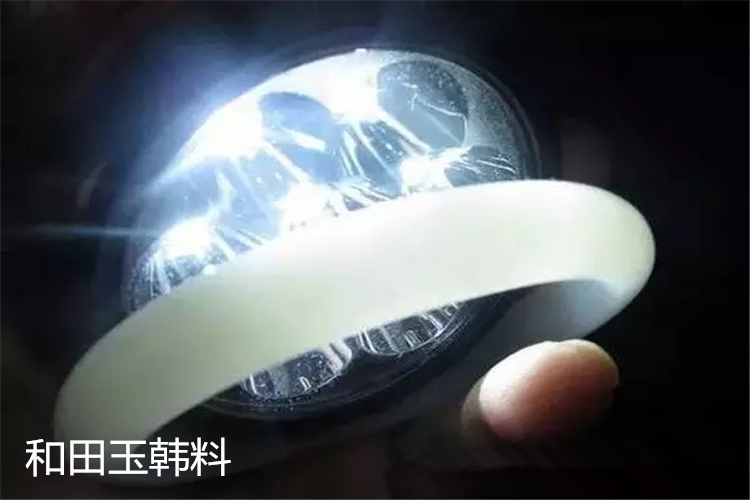 手電筒鑒別和田玉紋理，手電筒看和田玉真假（9）