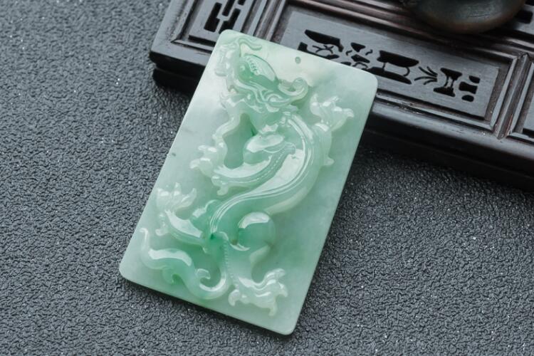 翡翠怎么保養(yǎng)？翡翠保養(yǎng)的誤區(qū)有哪些？（5）