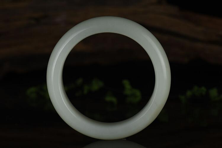 玉鐲價(jià)格介紹，不同的玉鐲價(jià)格各是多少？（5）