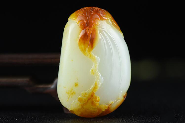 和田玉鑒別最簡(jiǎn)單方法介紹，快來(lái)看看如何鑒別和田玉（4）