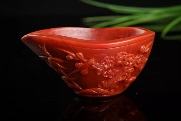 南紅瑪瑙什么顏色最好？南紅瑪瑙最有價值的顏色解析