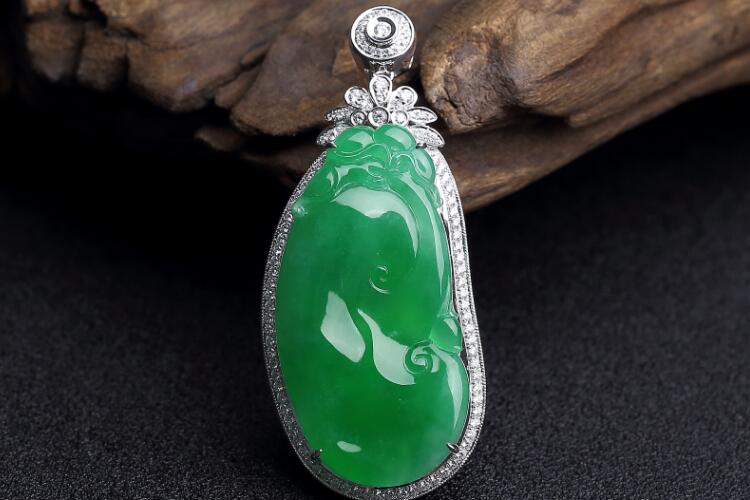 翡翠的價(jià)格和顏色的關(guān)系，不同顏色的翡翠價(jià)格相差多少？（7）