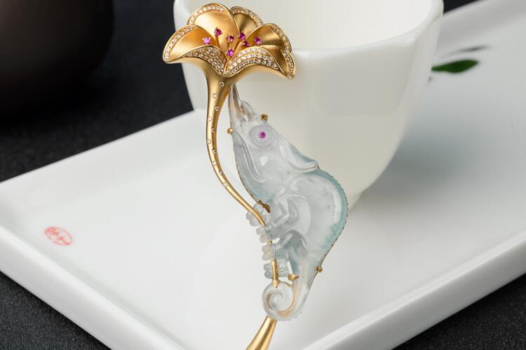 翡翠吊墜鑲嵌圖片大全欣賞，翡翠吊墜鑲嵌的好處有哪些？（7）