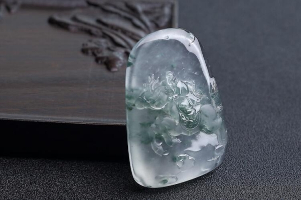冰種飄花翡翠到底有多美？冰種飄花翡翠的價(jià)值