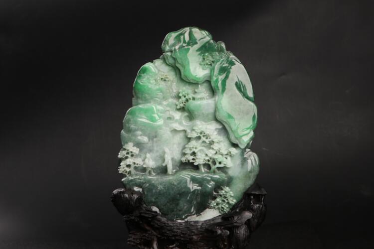 翡翠擺件價(jià)格如何估算？翡翠擺件圖片欣賞（4）