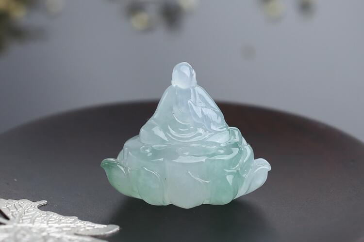 翡翠擺件價(jià)格如何估算？翡翠擺件圖片欣賞（10）