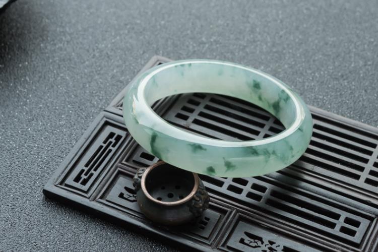 手鐲測(cè)量方法有哪些？翡翠手鐲圖集賞析（2）