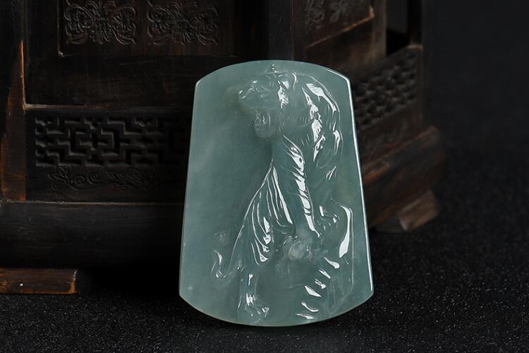 翡翠虎牌的寓意有哪些，翡翠虎牌鑒賞（1）