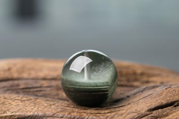 綠幽靈聚寶盆是什么？如何挑選綠幽靈聚寶盆？