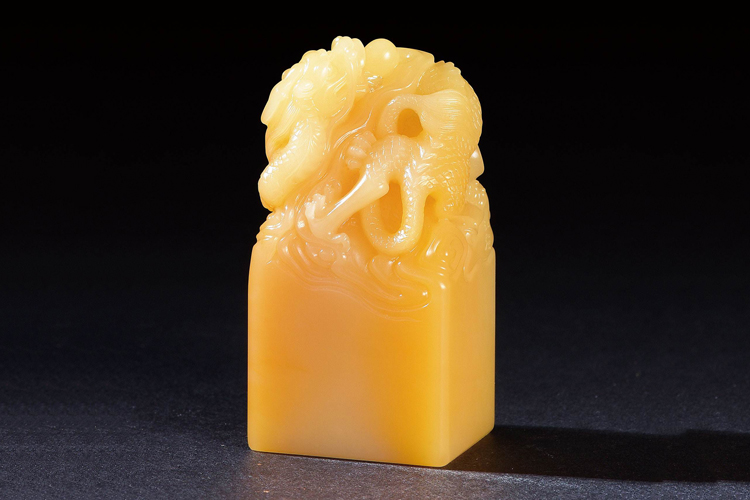 壽山芙蓉石什么顏色貴？高價(jià)的壽山芙蓉石精品賞析（3）