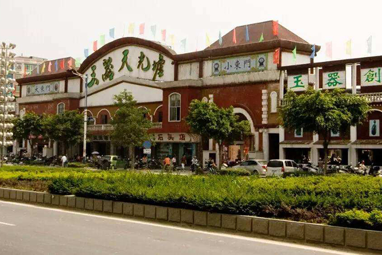 廣州玉器批發(fā)市場(chǎng)介紹，走進(jìn)廣州玉器批發(fā)市場(chǎng)（7）