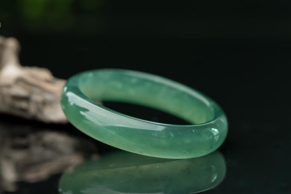 翡翠鐲的鑒定方法，如何鑒別粘接翡翠手鐲？