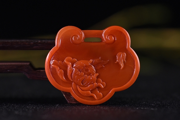 假南紅是什么樣子的，常用來(lái)仿造南紅的玉石有哪些？