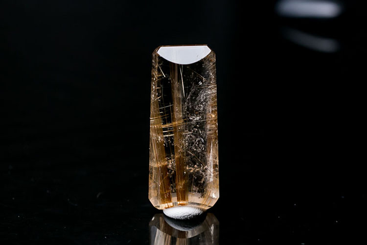水晶吊墜有什么佩戴禁忌，女生佩戴水晶吊墜的注意事項(xiàng)（2）