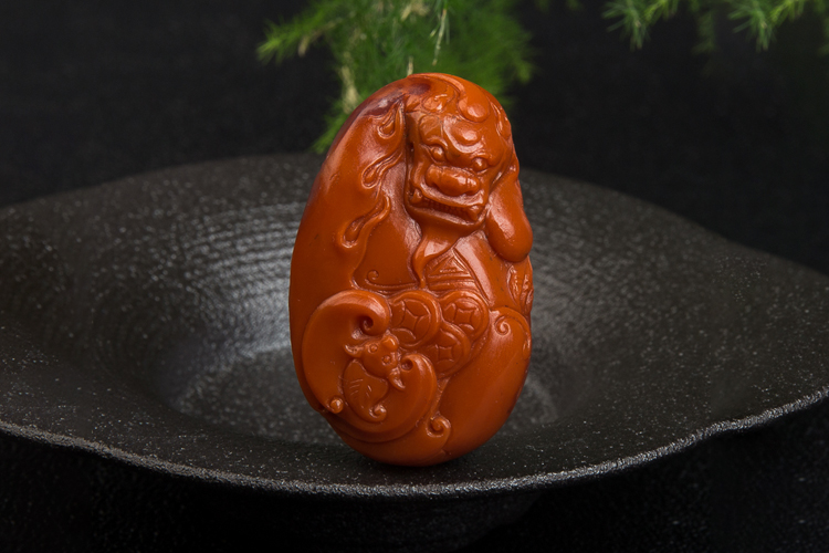 真南紅在強(qiáng)光下的圖片，真南紅在強(qiáng)光下是什么樣的（1）