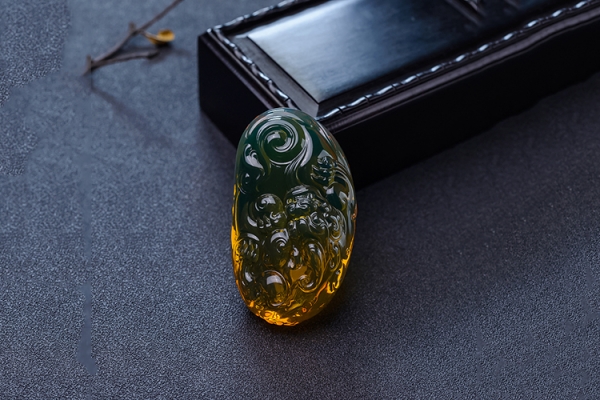 琥珀價(jià)格多少錢一克？不同顏色的琥珀價(jià)格是多少？