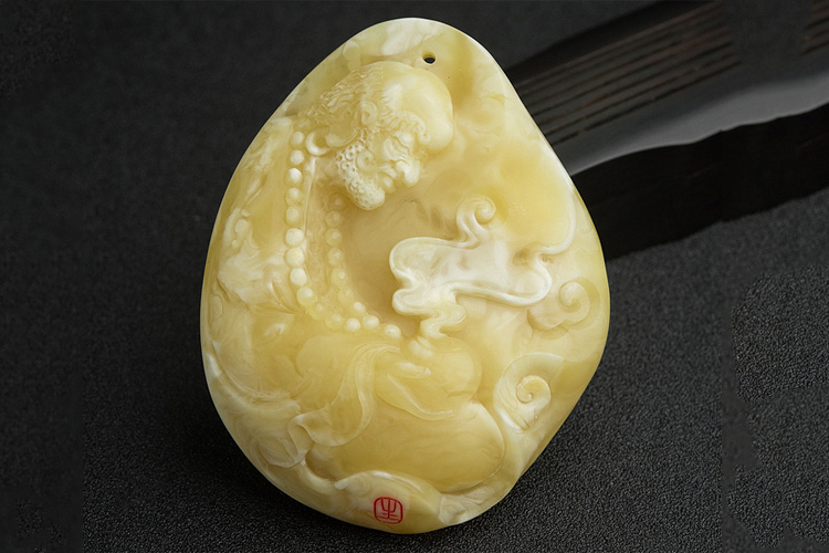 蜜蠟真假圖片講解？帶你通過(guò)圖片了解蜜蠟真假（1）