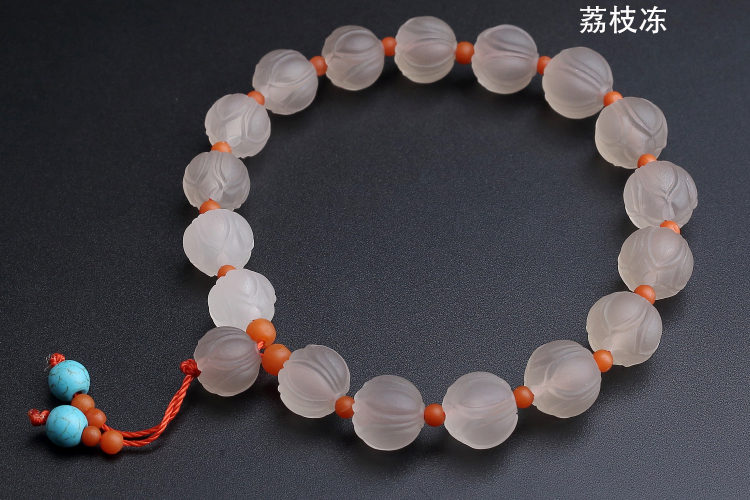 南紅荔枝凍和冰飄的區(qū)別是什么？為何長(zhǎng)的相似價(jià)格卻相差那么大？（6）