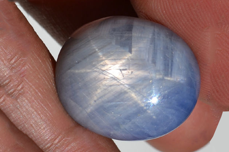 星光藍(lán)寶石價(jià)格是多少？星光藍(lán)寶石價(jià)格受哪些因素影響？（5）