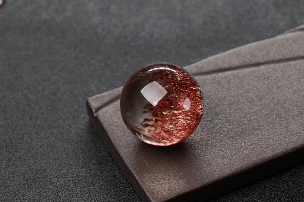 水晶的價(jià)格貴不貴，水晶飾品多少錢能買到？