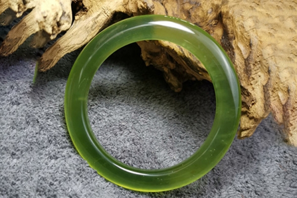 遼寧岫巖玉價(jià)格是多少？遼寧岫巖玉價(jià)格介紹