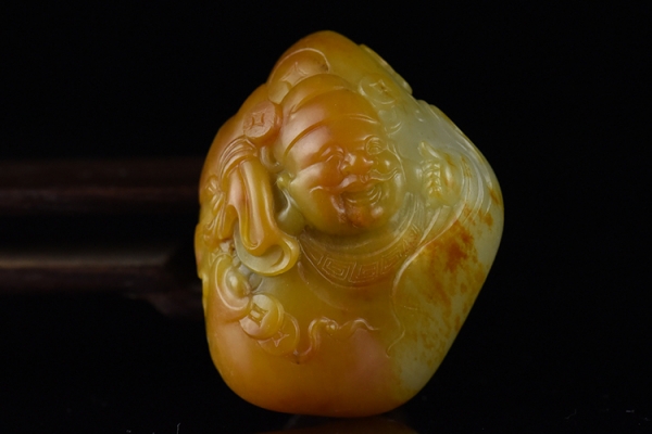 籽料價(jià)格是多少？和田玉籽料價(jià)格講解