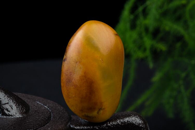 怎樣鑒別玉石原石？翡翠和和田玉的鑒別技巧是什么？（1）