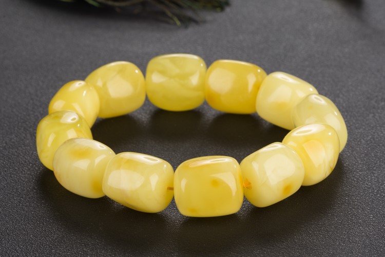 蜜蠟手串價(jià)格怎么看？蜜蠟手串價(jià)格價(jià)格講解（2）