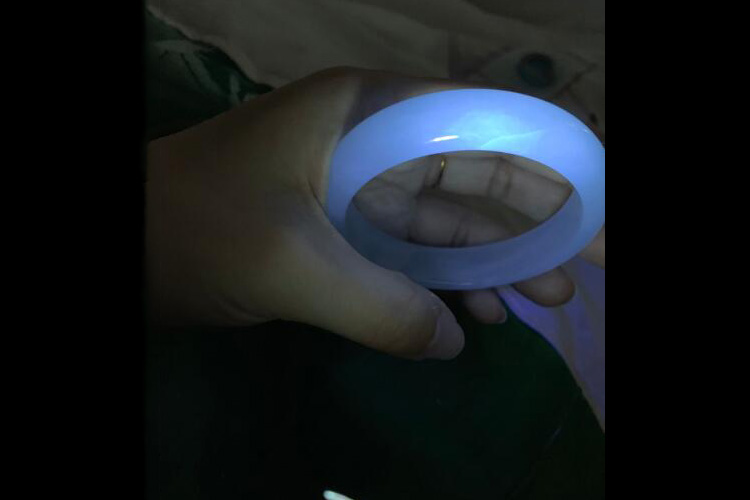 如何鑒定翡翠真假？注蠟翡翠的真假鑒別技巧（6）
