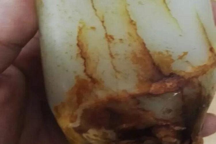 怎么鑒別和田玉？染色和田玉的特點(diǎn)是什么？（9）