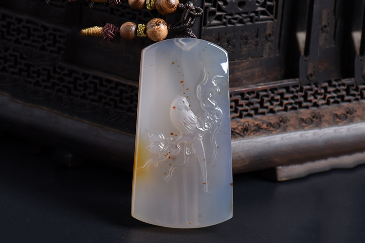 女生佩戴玉髓的禁忌有哪些？佩戴玉髓又有什么好處？（4）