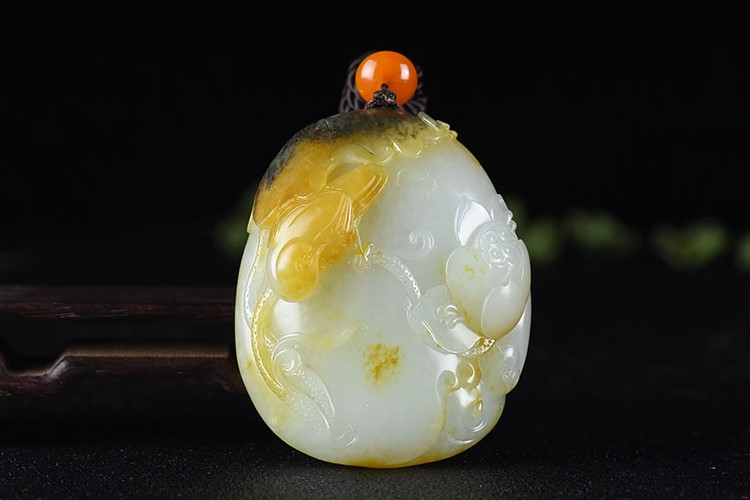 和田羊脂玉和白玉的區(qū)別是什么？和田羊脂玉和白玉誰更好？（1）