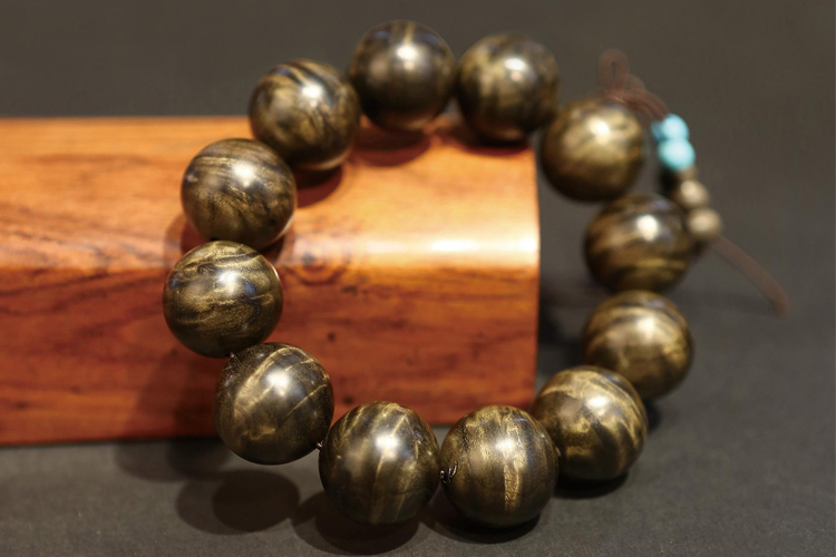 金絲楠陰沉木手串價格是多少？為何市場上的金絲楠價格差距巨大？（5）