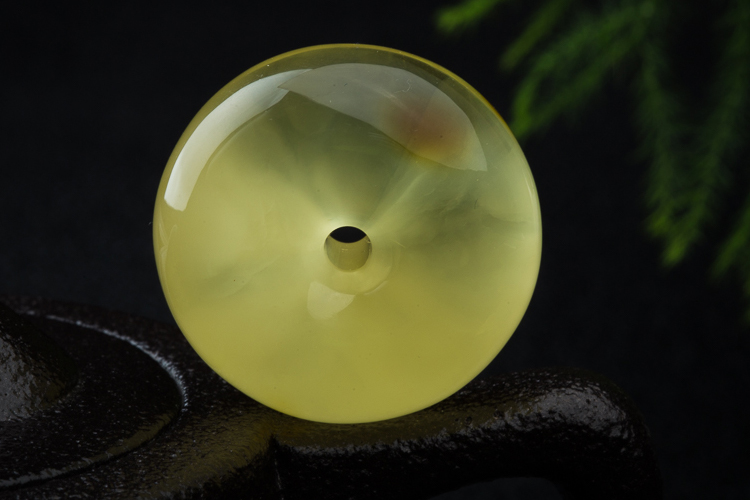 蜜蠟平安扣如何保養(yǎng)？保養(yǎng)蜜蠟平安扣的方法是什么？（5）