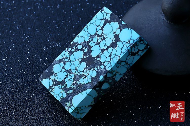 綠松石睡覺不能戴？我來告訴你這說法背后的邏輯