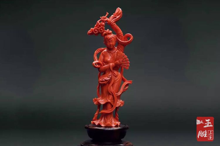 紅珊瑚美女雕件-玉雕名家