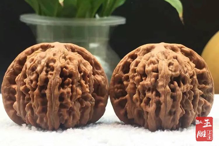 文玩核桃的種類-玉雕名家